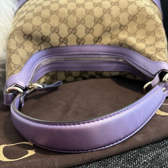 💜💜💜Gucci Lovely Heart Hobo Bag💜💜💜 - Picture 5 of 10